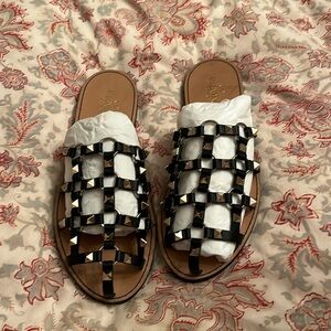 Valentino size 40 tipped NWOT